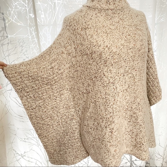 Club Monaco cream tan chunky knit ribbed turtleneck poncho sweater - Picture 2 of 10
